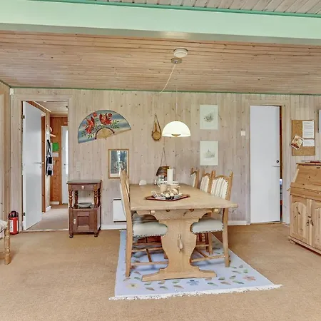 Beautiful In With Kitchen Holiday home *